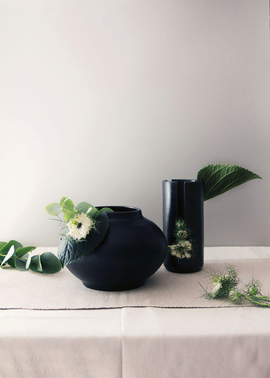 Flora collection, vasi decorativi con tagli by Marianna Milione designer